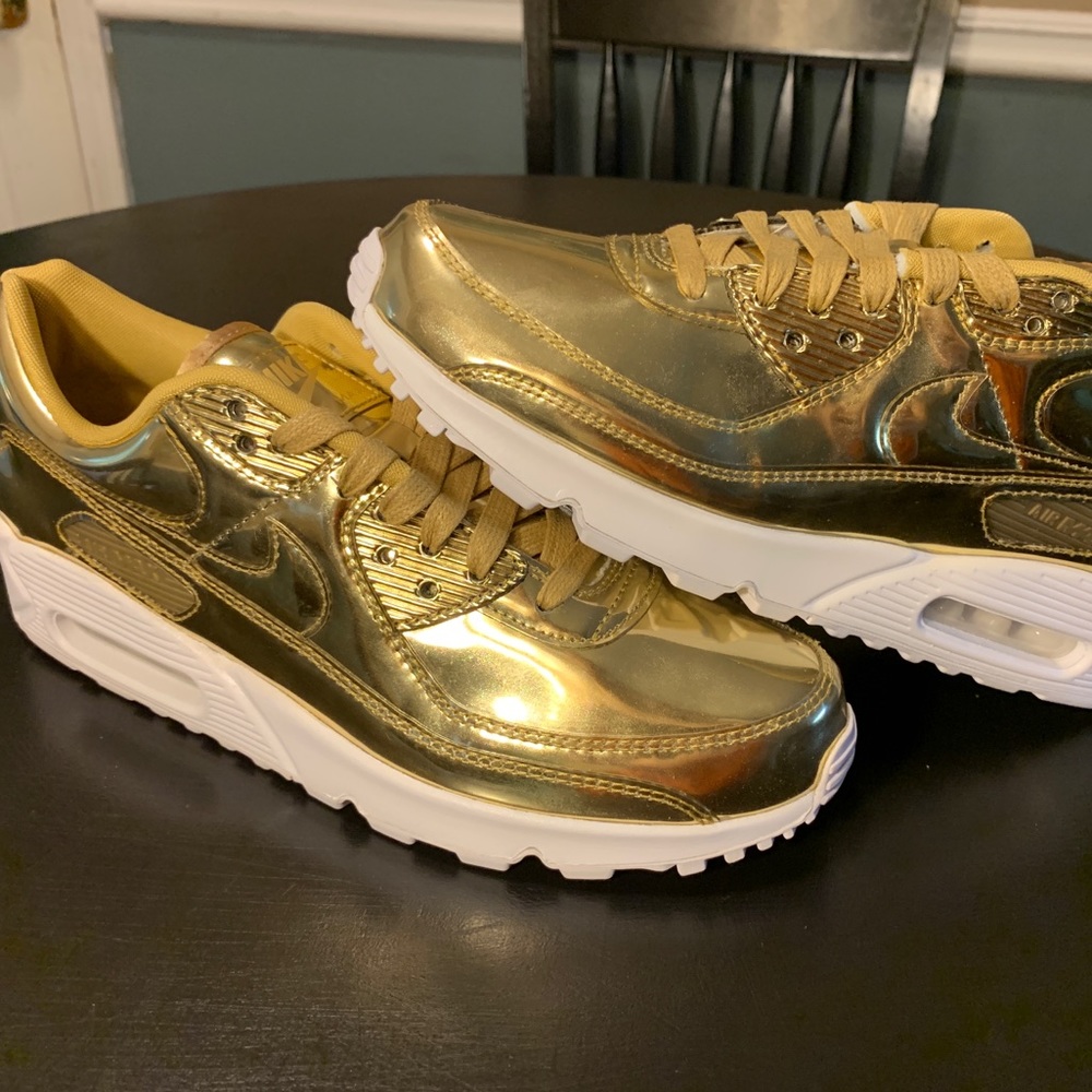 Air Max 90 Metallic Gold wmns size 10